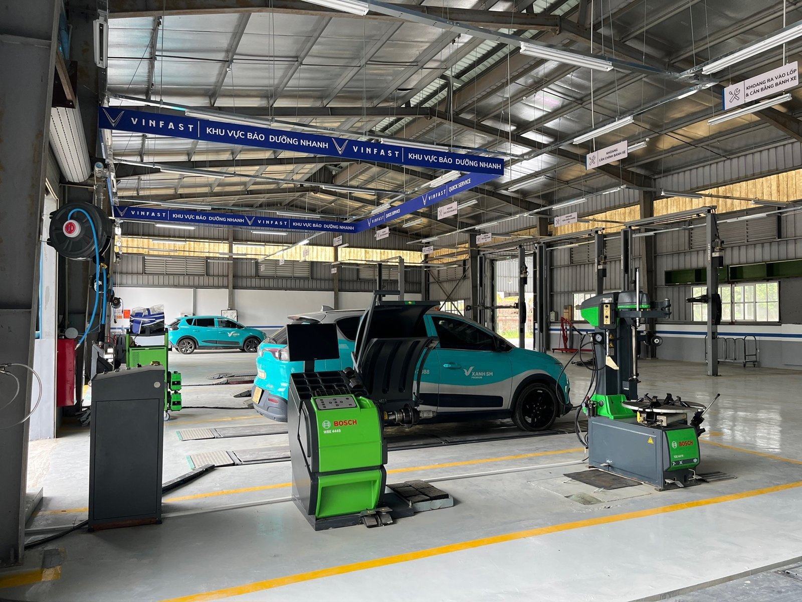 Khu sửa chữa và thiết bị chẩn đoán