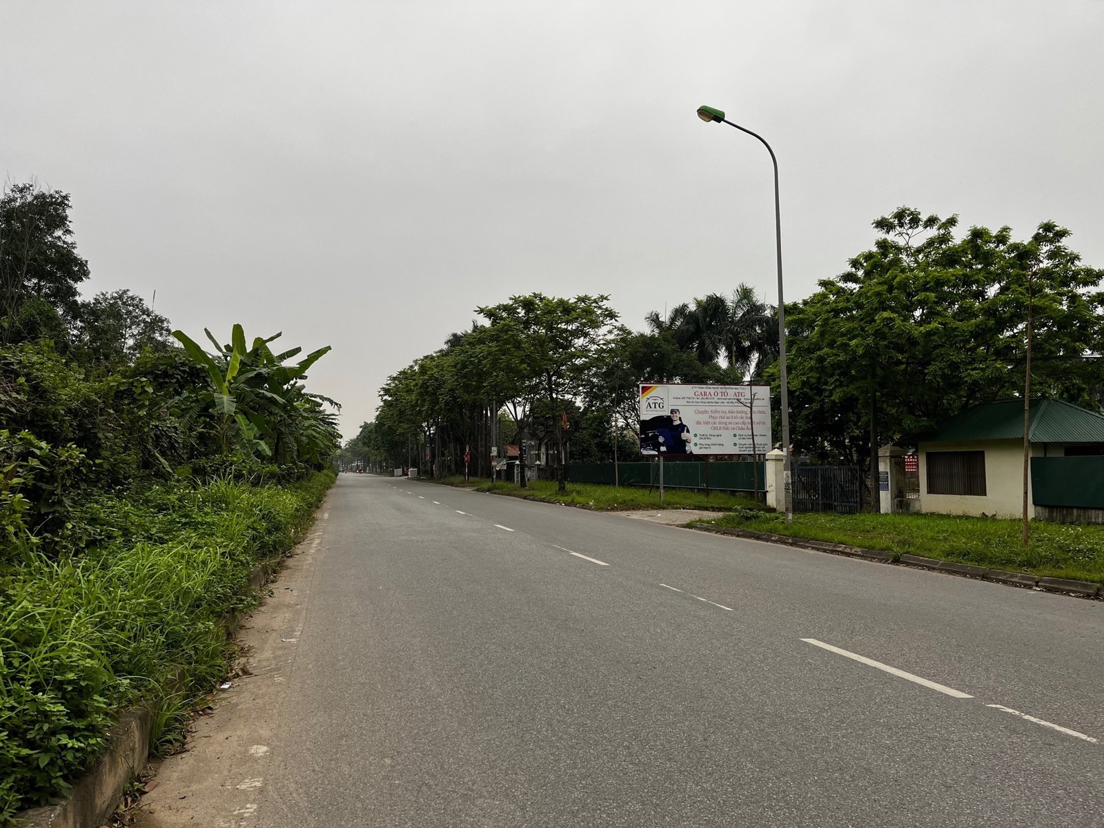 Đường gom Đại lộ Thăng Long, km 21+400, lối vào ATG / TTCI